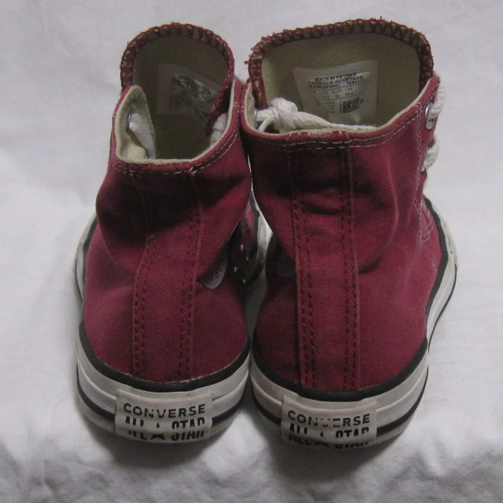 ***SOLD***Youth Converse All Star Chuck Taylor Red Canvas High Top Sneakers sz 1 - Picture 5 of 10